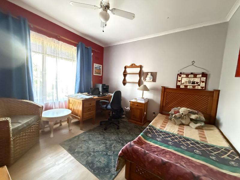 4 Bedroom Property for Sale in Panorama Western Cape